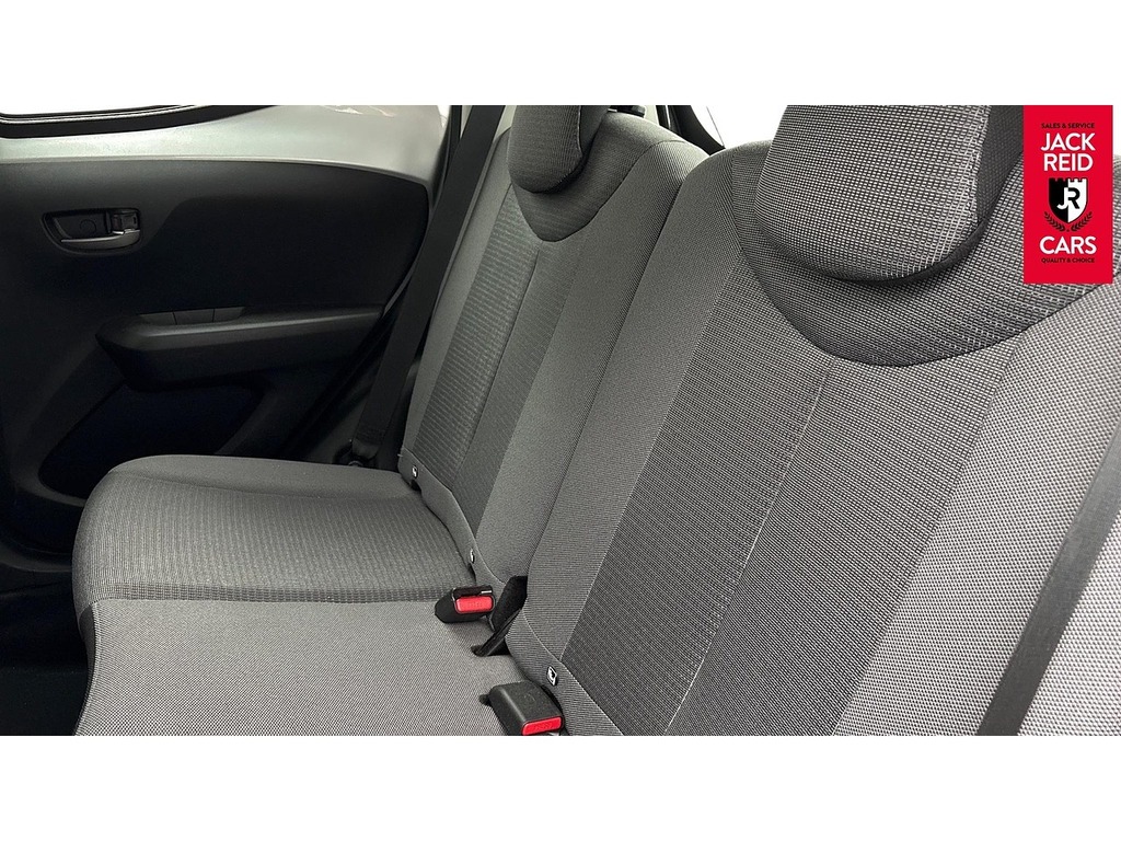 Toyota Aygo Hatchback Silver #4