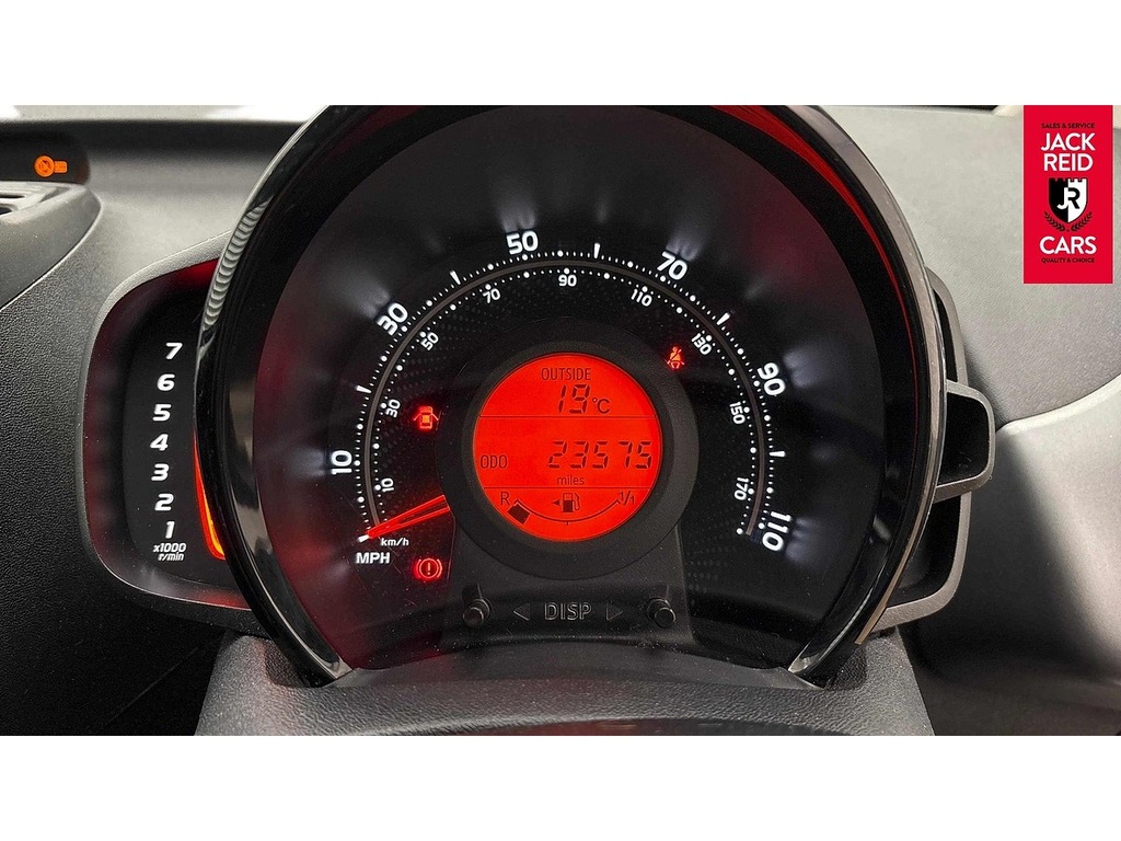 Toyota Aygo Hatchback Silver #6