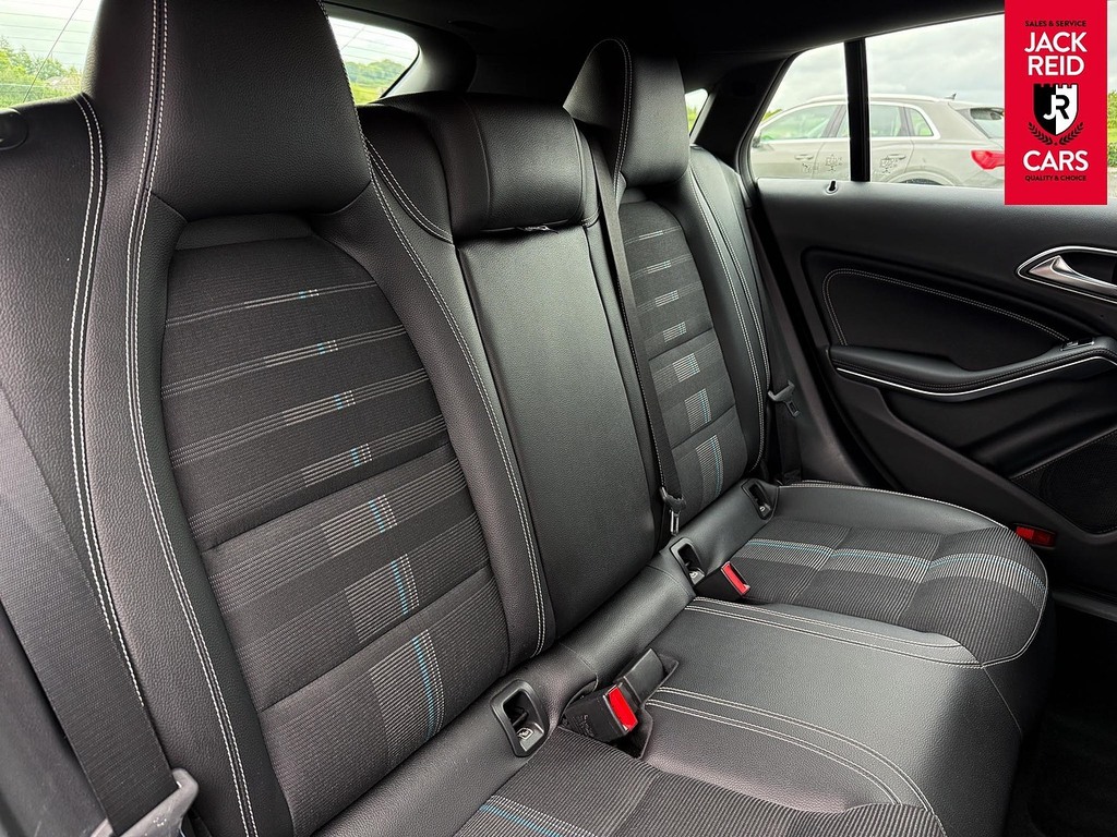Mercedes-Benz CLA Class 1.6L Cla 180 Sport 121 Bhp White #14