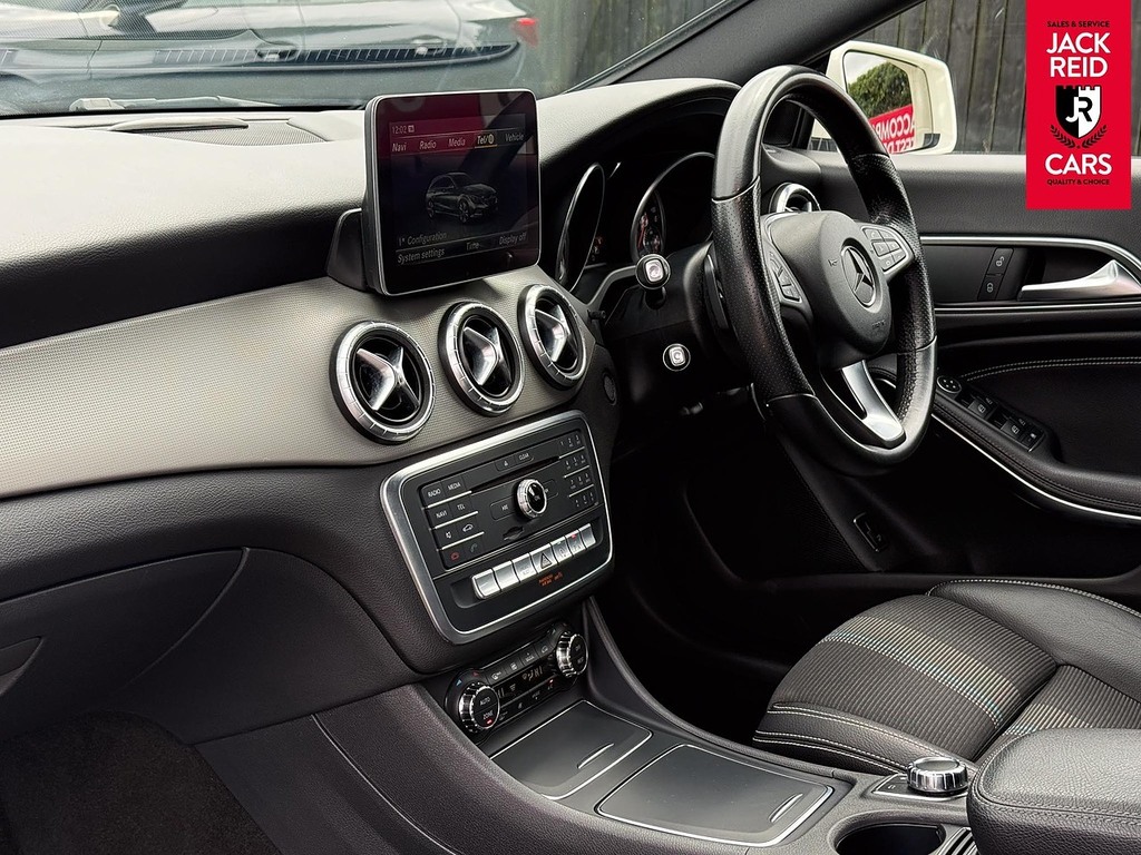 Mercedes-Benz CLA Class 1.6L Cla 180 Sport 121 Bhp White #21