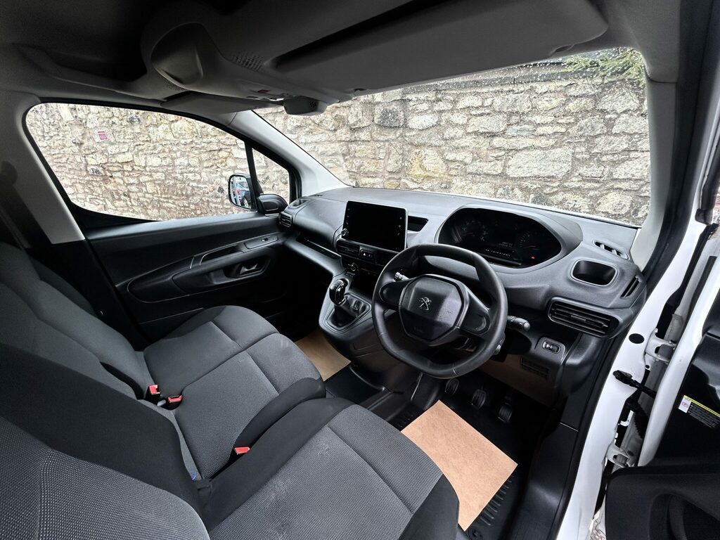 Peugeot Partner 1.5 Bluehdi White #5