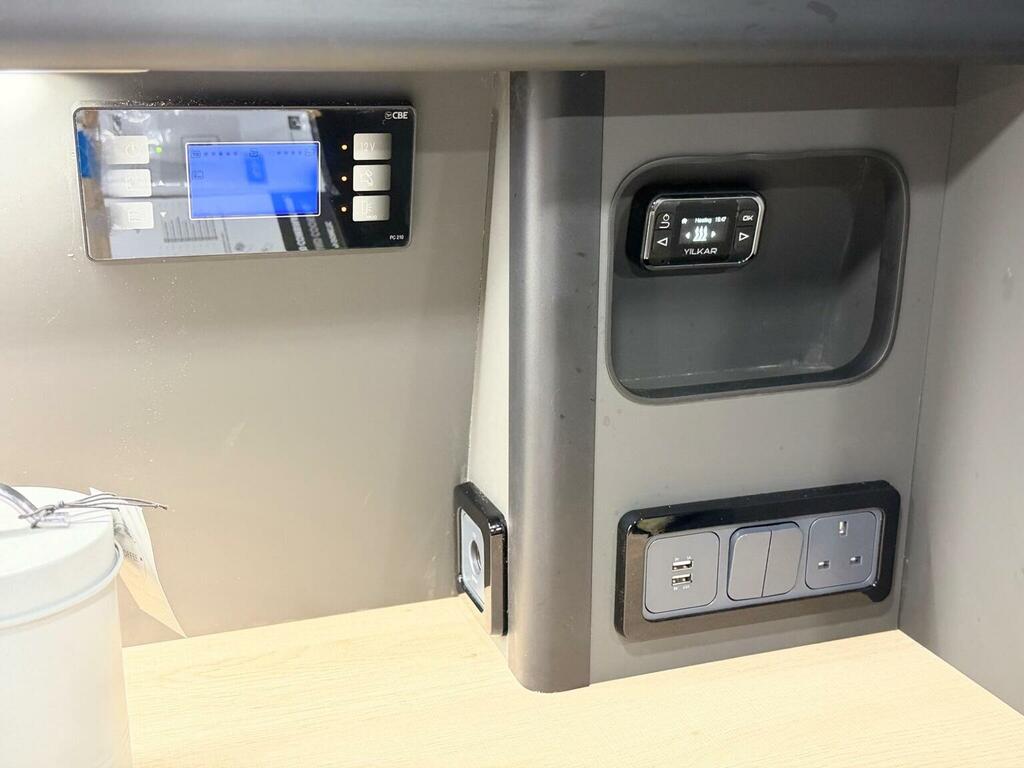 Volkswagen Transporter 2024 2.0 Tdi T32 Startline Kombi Double Cab Di Grey #13