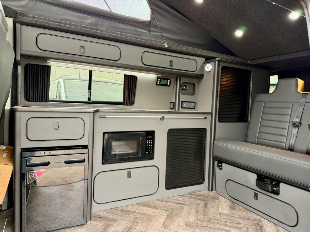 Volkswagen Transporter 2024 2.0 Tdi T32 Startline Kombi Double Cab Di Grey #32
