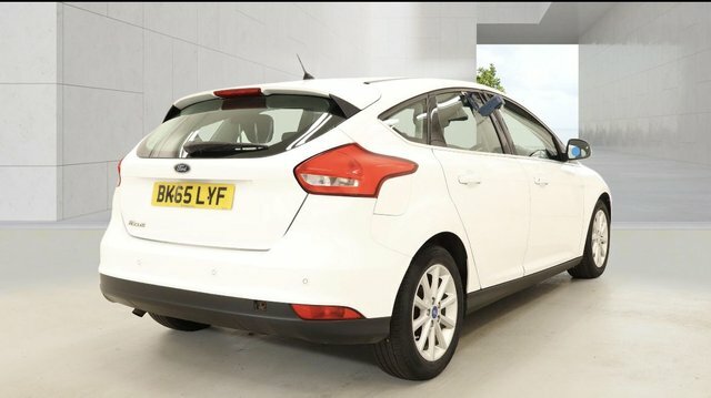 Ford Focus 1.5 Tdci Titanium Hatchback Euro White #5