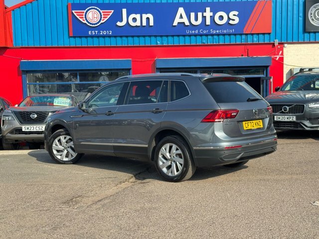 Volkswagen Tiguan Allspace 2022 1.5 Tsi Life Dsg Euro 6 Ss Grey #2
