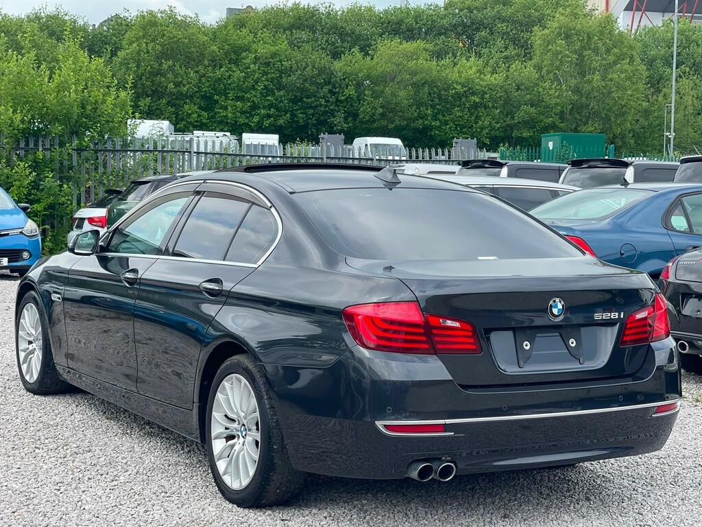 BMW 5 Series 528I Se Saloon 245 Ps Beige #5
