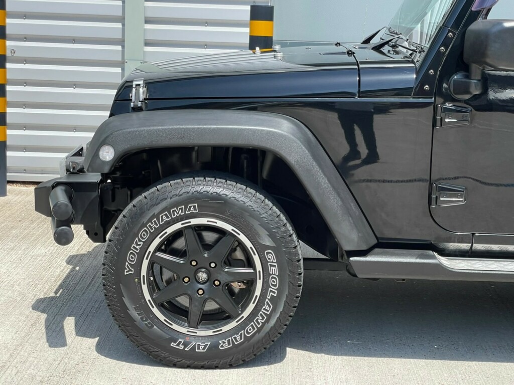 Jeep Wrangler Suv 2.8 Crd Sahara 4Wd Euro 5 201111 Silver #34