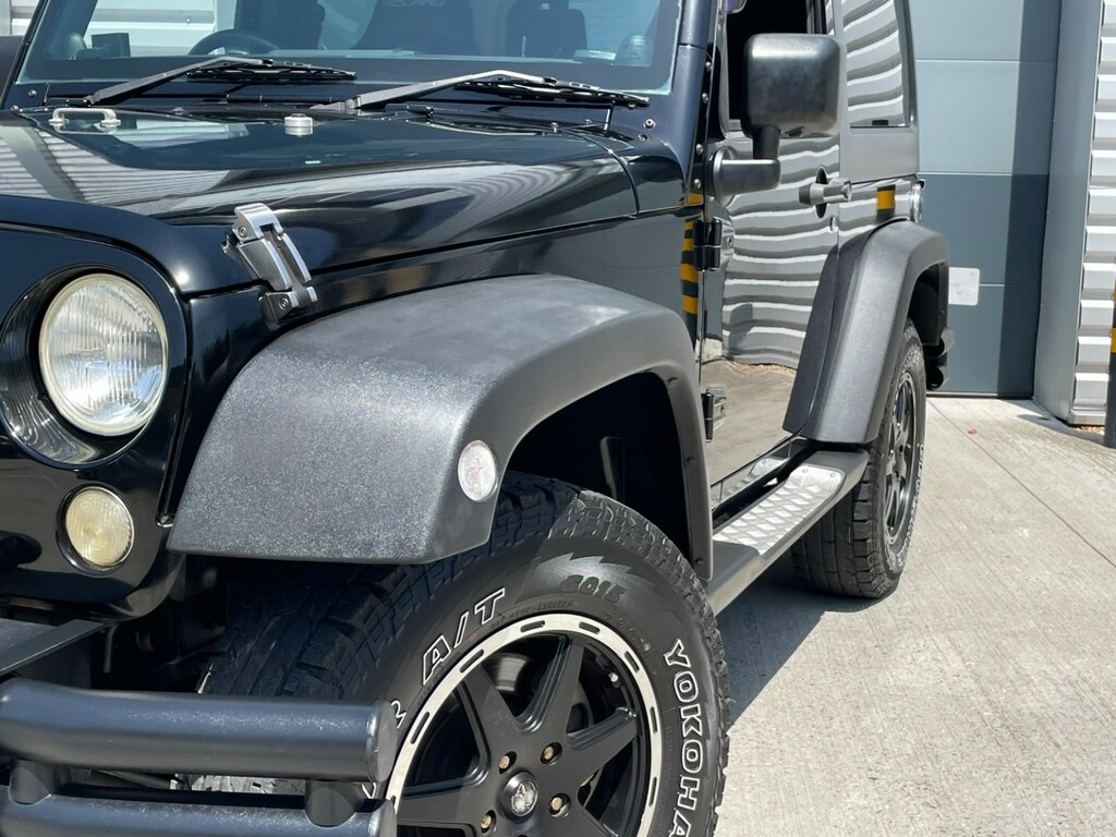 Jeep Wrangler Suv 2.8 Crd Sahara 4Wd Euro 5 201111 Silver #37