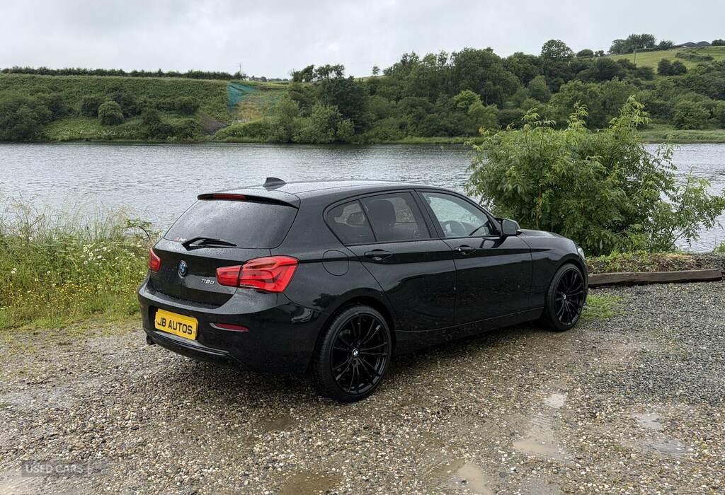BMW 1 Series 116D Sport Black #2