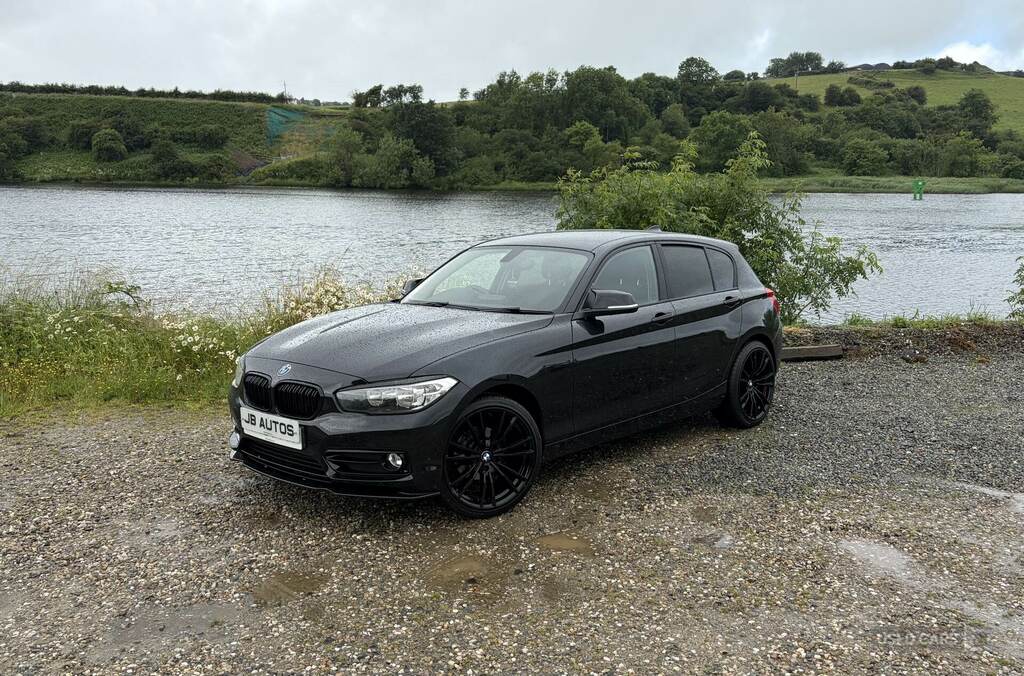BMW 1 Series 116D Sport Black #4