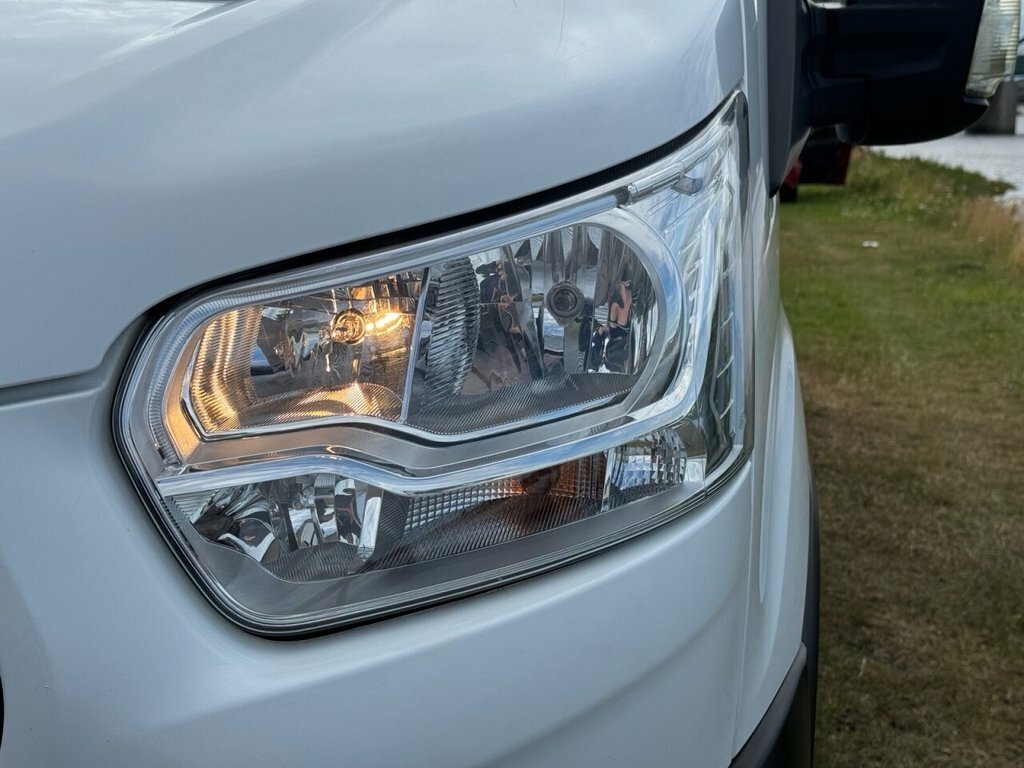 Ford Transit Custom 2L Trend White #3
