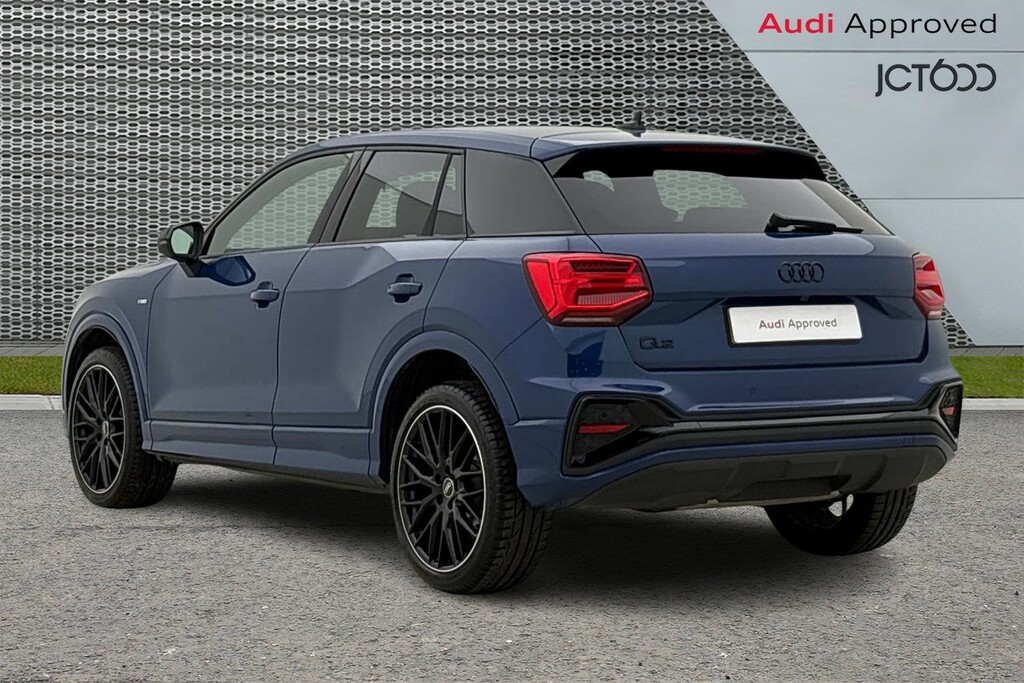 Audi Q2 Q2 35 Tfsi Black Edition S Tronic Estate Blue #3