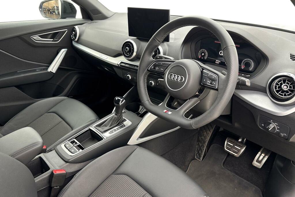 Audi Q2 Q2 35 Tfsi Black Edition S Tronic Estate Blue #6