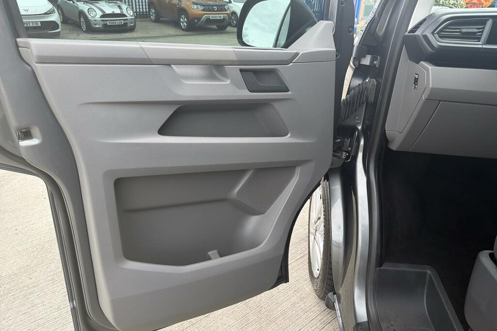 Volkswagen Transporter Shuttle T32 2.0 Tdi Dsg Driver Transfer Wheelchair Accessi Grey #49