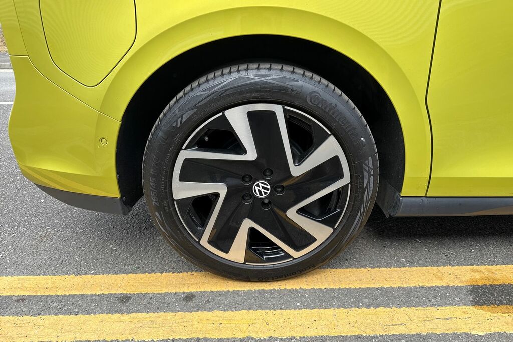 Volkswagen ID.Buzz Pro 86Kwh Gtx Mpv 4Motion Lwb 6 Red #28