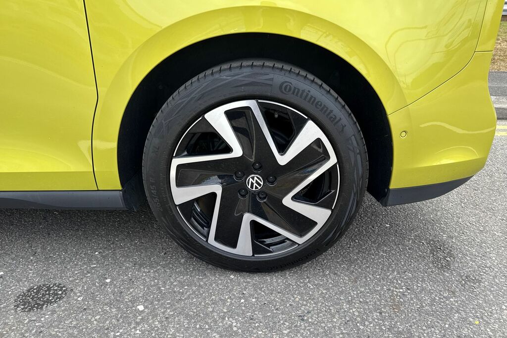 Volkswagen ID.Buzz Pro 86Kwh Gtx Mpv 4Motion Lwb 6 Red #29