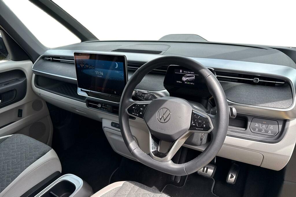 Volkswagen ID.Buzz Pro 86Kwh Gtx Mpv 4Motion Lwb 6 Red #10