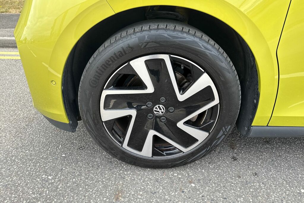 Volkswagen ID.Buzz Pro 86Kwh Gtx Mpv 4Motion Lwb 6 Red #30