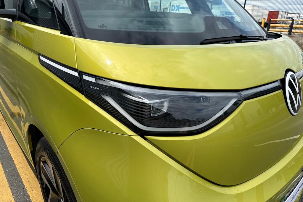 Volkswagen ID.Buzz Pro 86Kwh Gtx Mpv 4Motion Lwb 6 Red #19