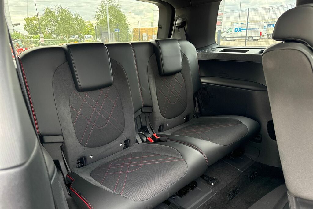 Volkswagen ID.Buzz 250Kw Gtx Pro 86Kwh 4Motion Lwb 7 Seat Red #24