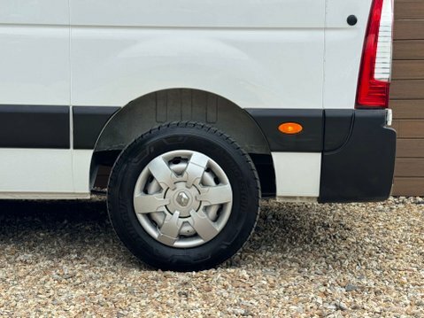 Renault Master 2.3 Dci Business Lwb Med Roof 135Bhp Air Con De  #38