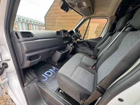 Renault Master 2.3 Dci Business Lwb Med Roof 135Bhp Air Con De  #50
