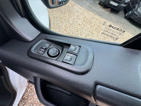 Renault Master 2.3 Dci Business Lwb Med Roof 135Bhp Air Con De  #45