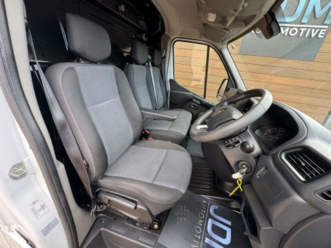 Renault Master 2.3 Dci Business Lwb Med Roof 135Bhp Air Con De  #43