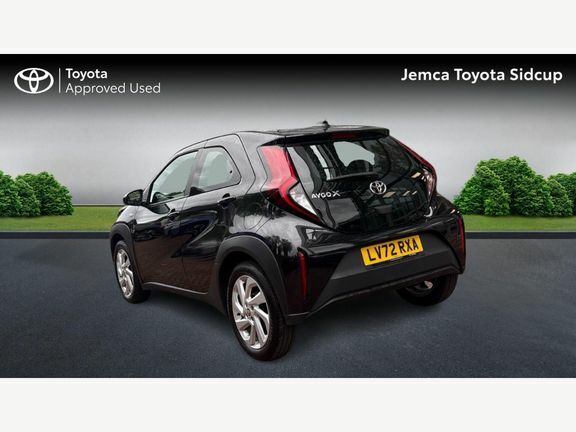 Toyota Aygo X Pure Automatic Black #4