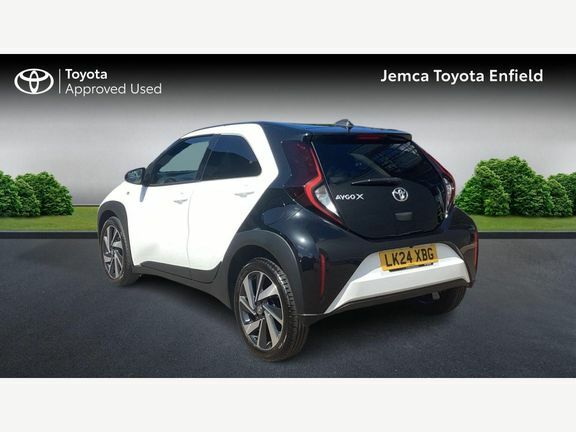 Toyota Aygo X Edge Auto White #4
