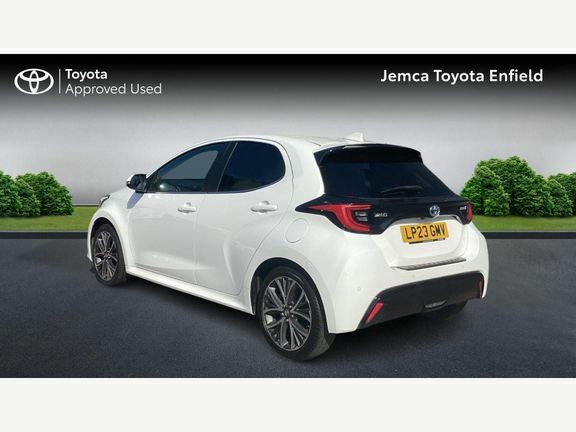Toyota Yaris Excel White #4