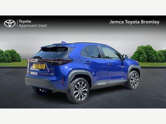 Toyota Yaris Cross Design Fwd Blue #2