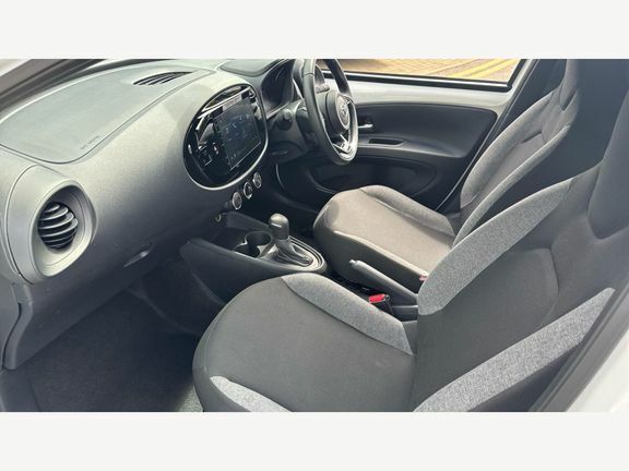 Toyota Aygo X Pure Automatic White #5