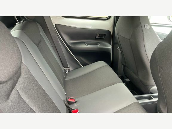 Toyota Aygo X 1.0 Vvt-i Edge White #8