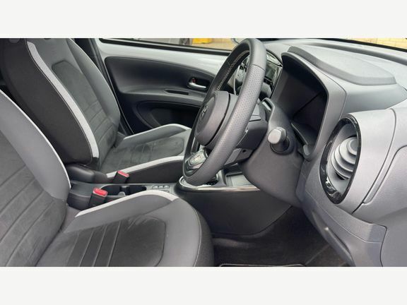 Toyota Aygo X 1.0 Vvt-i Edge White #12