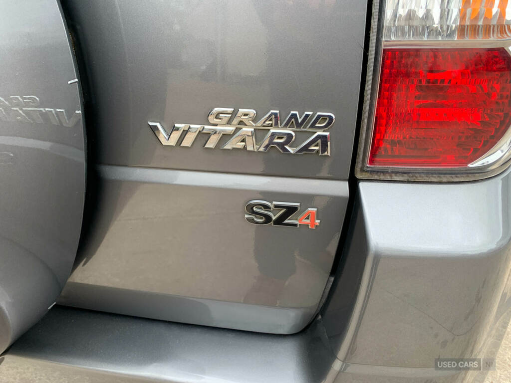Suzuki Grand Vitara Estate 16V 2009 Grey #12