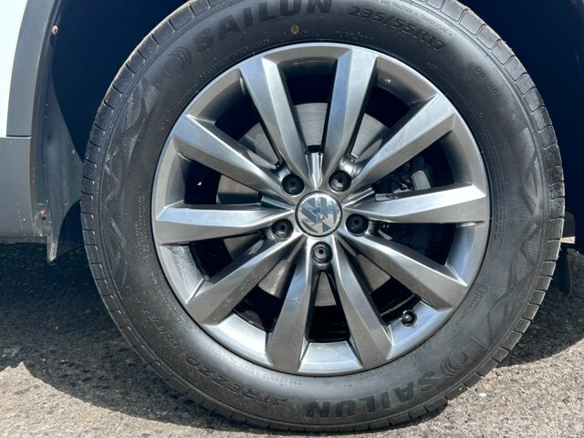 Volkswagen Tiguan 2015 2.0 Tdi Bluemotion Tech Match Suv White #5