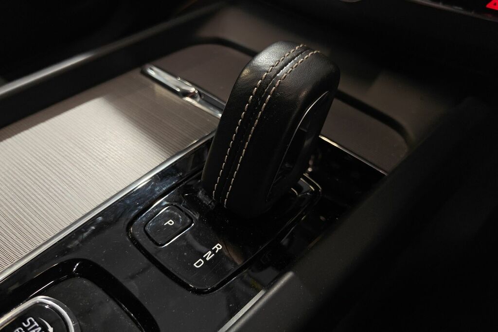 Volvo XC60 2.0 D4 Momentum Geartronic Grey #13