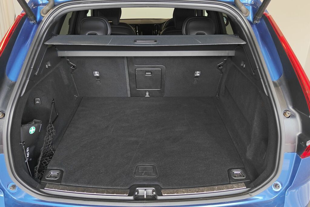 Volvo XC60 2.0 D4 Momentum Geartronic Grey #8