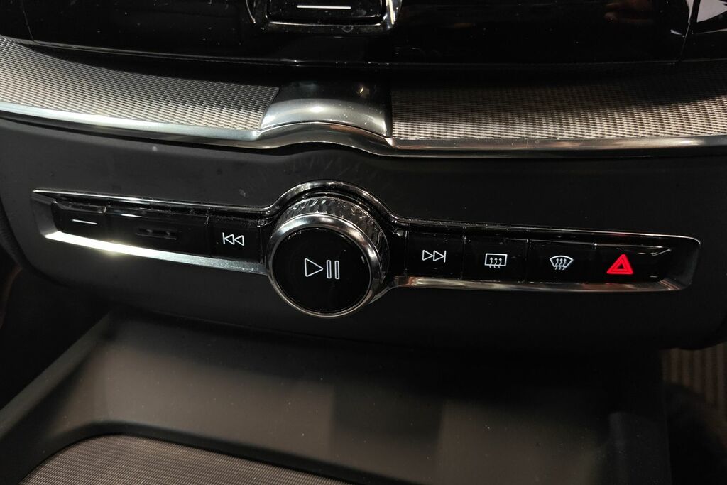 Volvo XC60 2.0 D4 Momentum Geartronic Grey #14