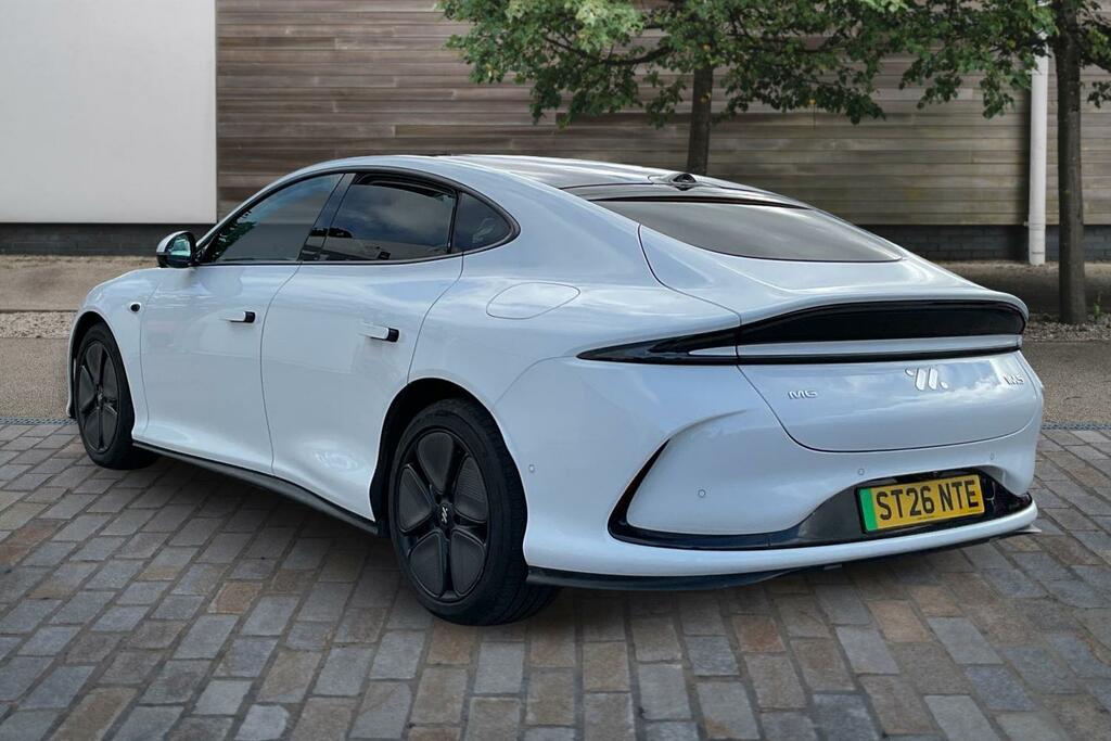 MG IM5 75Kwh Standard Range Saloon ST26NTE White #4