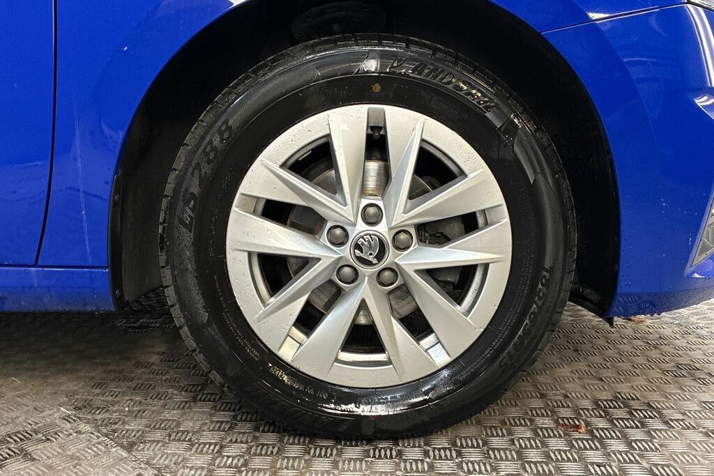 Skoda Fabia 1.0 Mpi 80 Se Comfort Blue #5