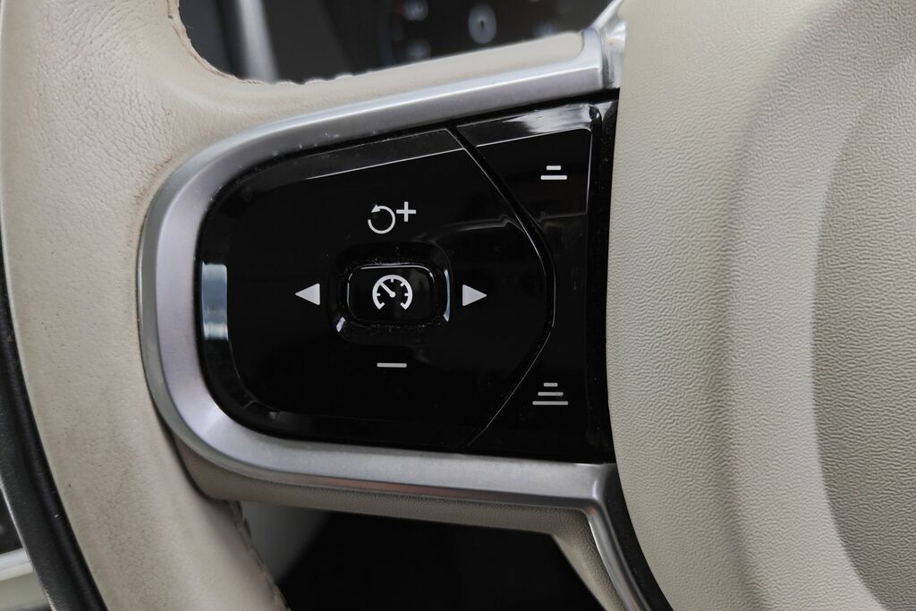 Volvo V90 2.0H T8 Twin Engine 10.4Kwh R-design Pro Estate #11