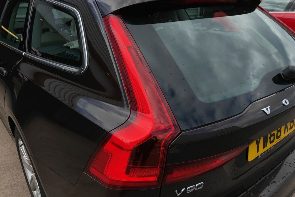 Volvo V90 2.0H T8 Twin Engine 10.4Kwh R-design Pro Estate #20