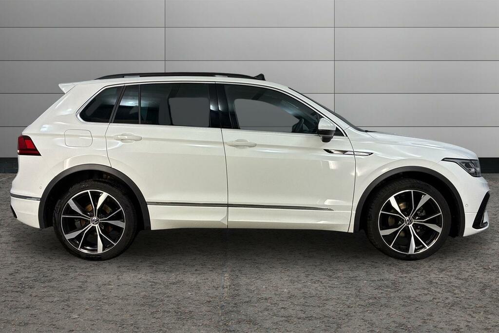 Volkswagen Tiguan R-line Black #4