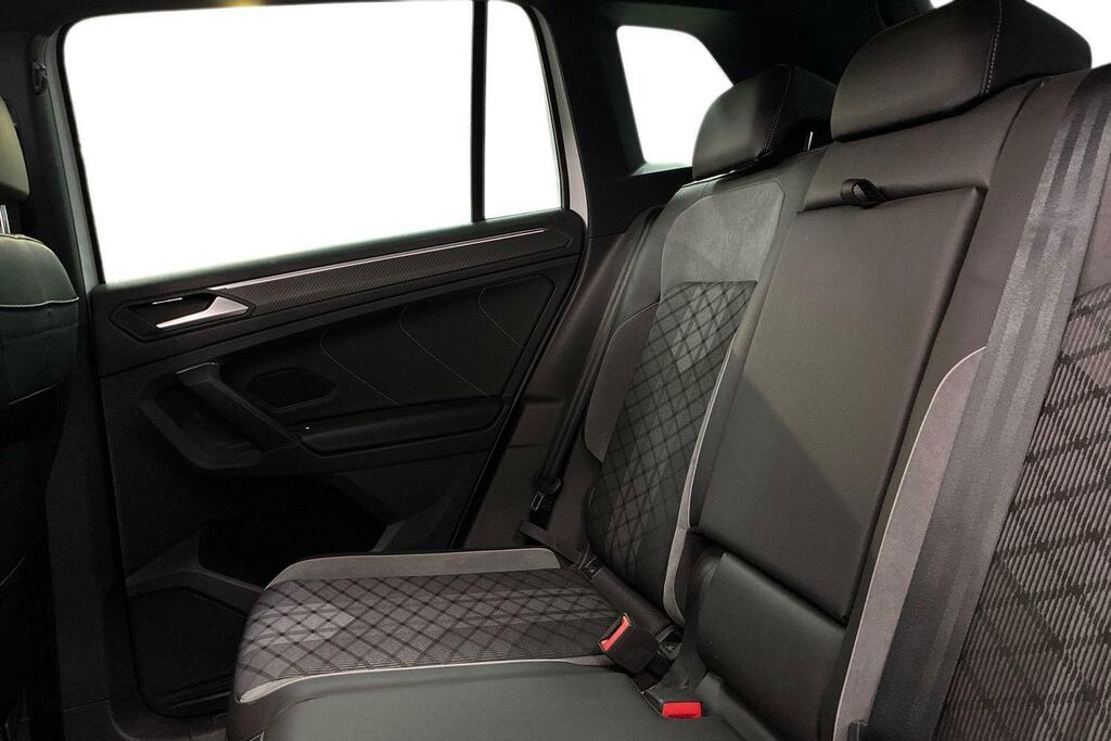 Volkswagen Tiguan R-line Black #9