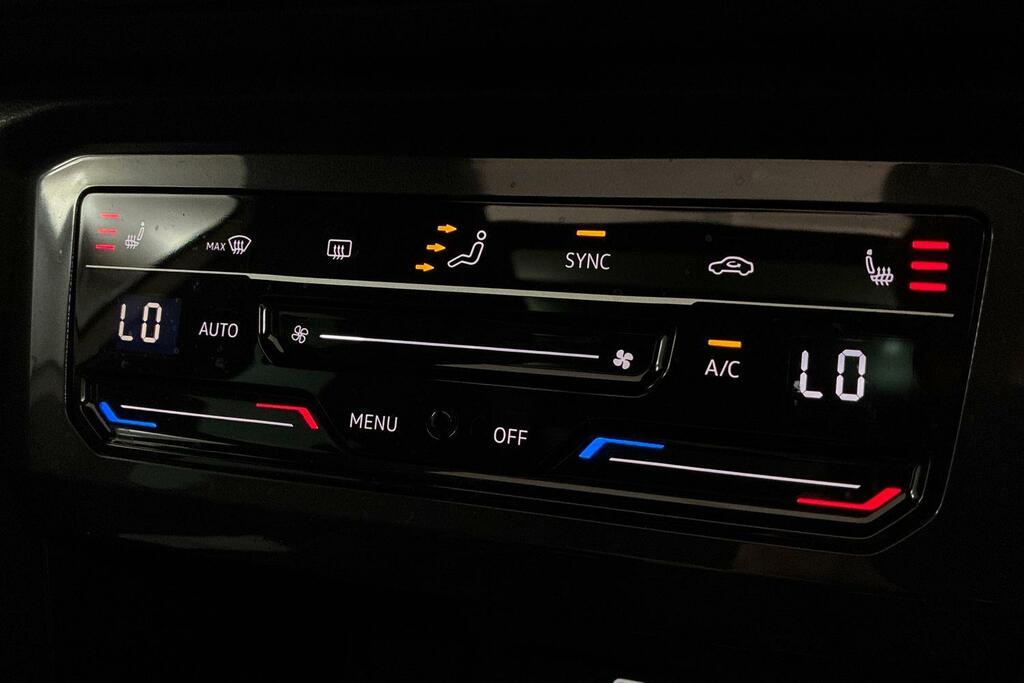 Volkswagen Tiguan R-line Black #17