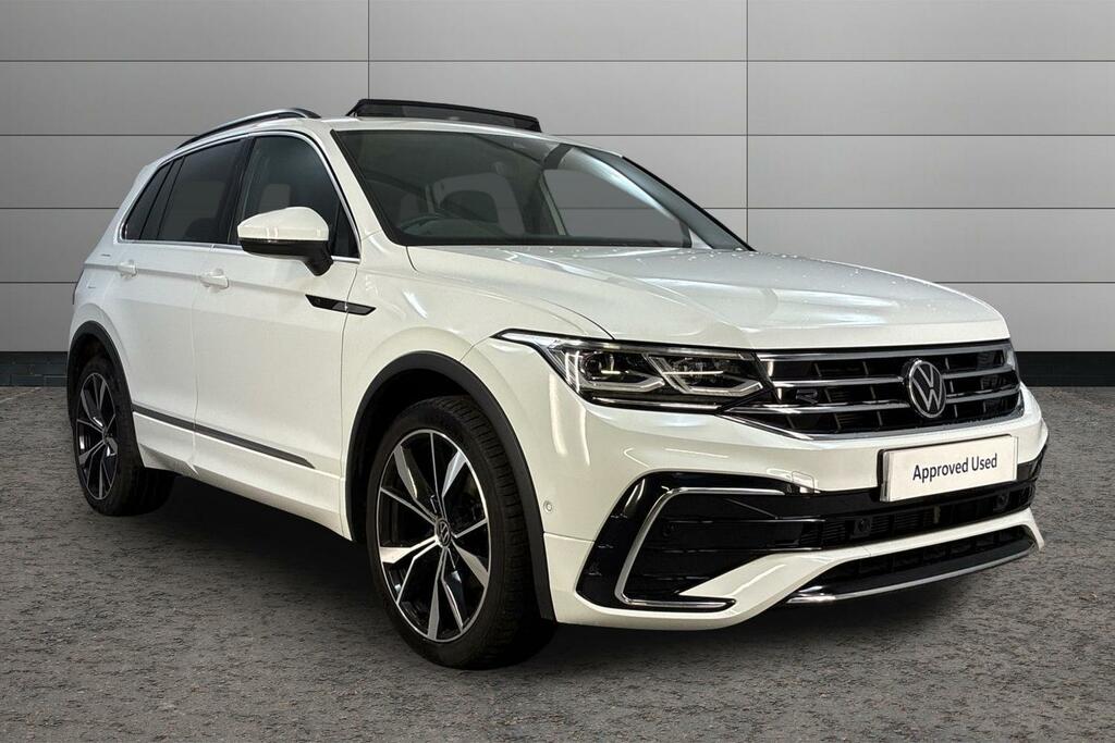 Volkswagen Tiguan R-line Black #1