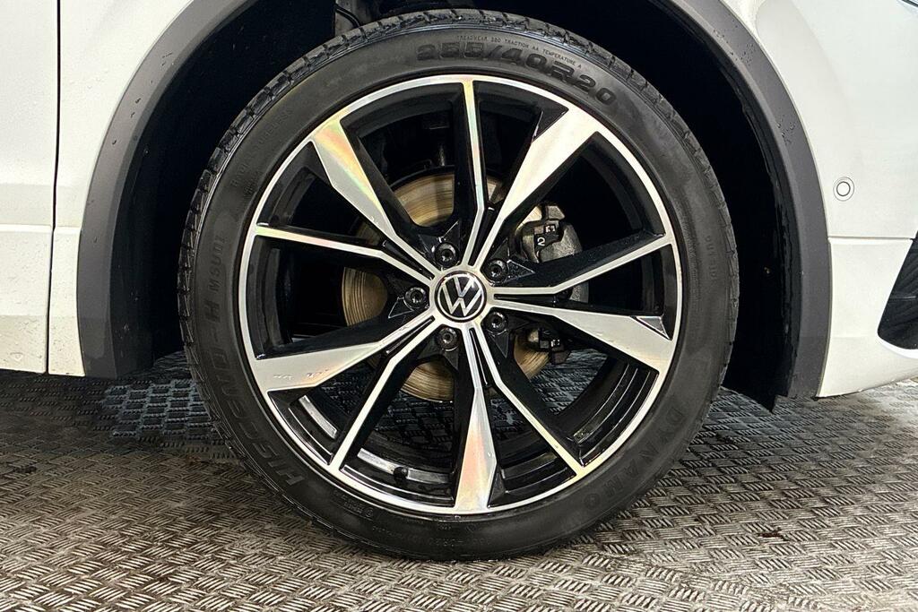 Volkswagen Tiguan R-line Black #5