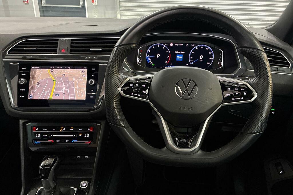 Volkswagen Tiguan R-line Black #13
